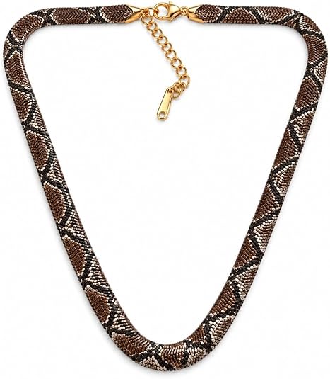 Full necklace form and extender chain flat lay